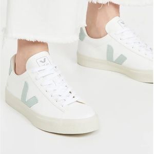 LIKE NEW Veja Esplar Leather Sneakers with Mint Details